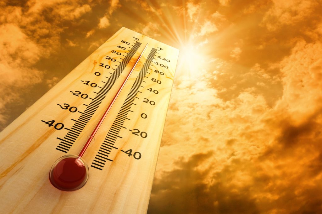 Гореща вълна с температури до 41°C идва към България!