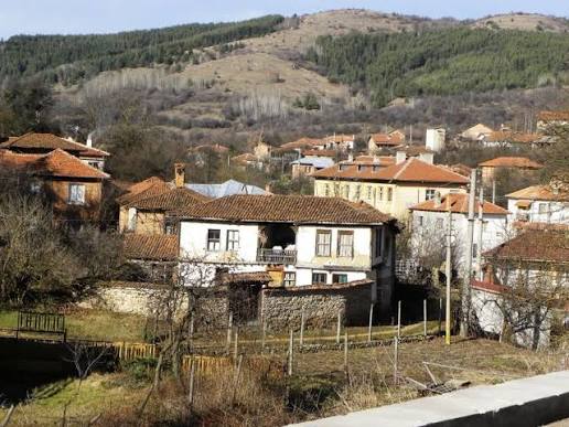 РЗИ-Пловдив отмени забраната: Водата в Свежен вече е годна за пиене