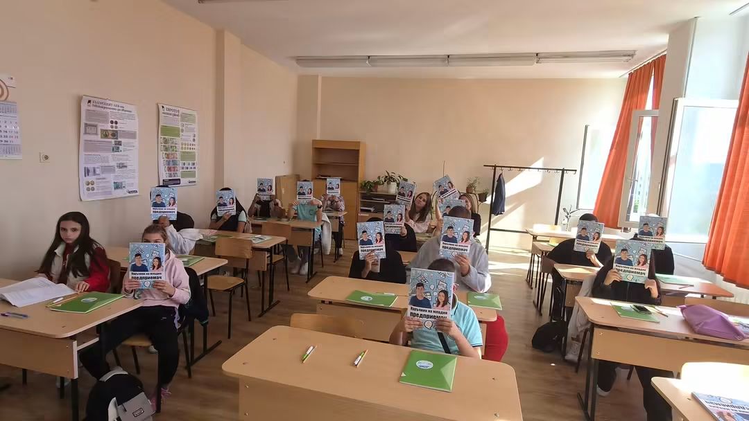 Карлово отново инвестира в младите: Още 50 ученици влизат в „Млади предприемачи“